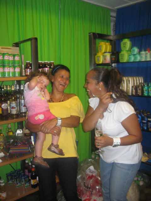 Brasilianerinnen in unserem Brasilien-Shop